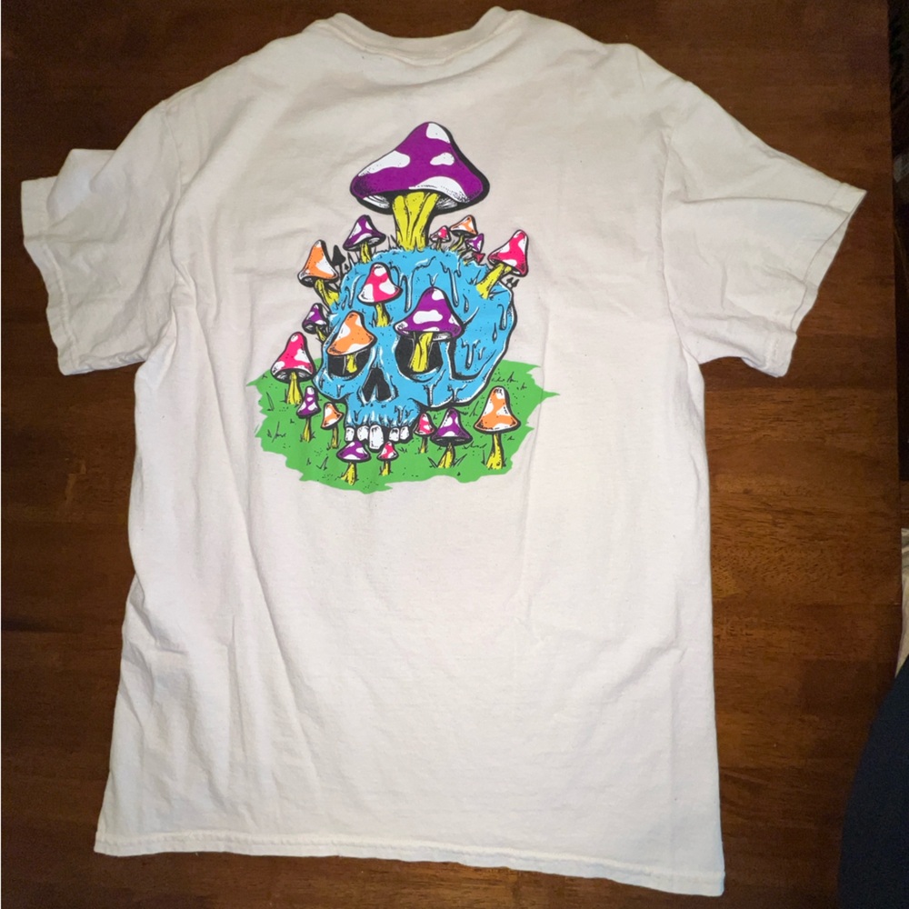 Fresh Vibes shroom shirt